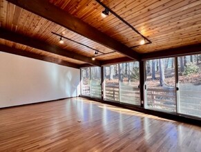 12 White Pine Ln in Lexington, MA - Building Photo - Building Photo