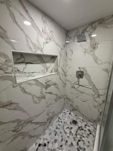 8615 NW 8th St in Miami, FL - Building Photo - Building Photo