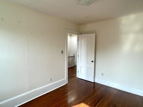 12 Mead St, Unit 3A in Boston, MA - Foto de edificio - Building Photo