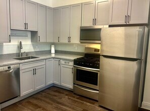 3717 N Fremont St, Unit 2S in Chicago, IL - Building Photo - Building Photo