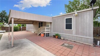 10 Fern Ave W in McAllen, TX - Building Photo