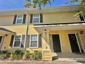 2926 SW 35th Pl in Gainesville, FL - Building Photo