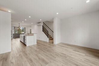 18512 Wallingford Ave N in Shoreline, WA - Building Photo - Building Photo