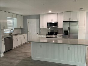 4714 W Chapin Ave in Tampa, FL - Building Photo - Building Photo