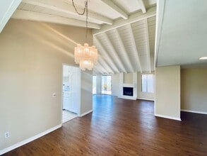 12880 Camino Ramillette in San Diego, CA - Building Photo - Building Photo