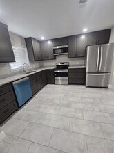 422 West St in Stafford, TX - Building Photo - Building Photo