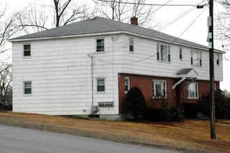 1 Mill Rd in Dudley, MA - Foto de edificio - Building Photo