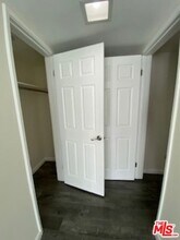 7045 Hawthorn Ave in Los Angeles, CA - Building Photo - Building Photo