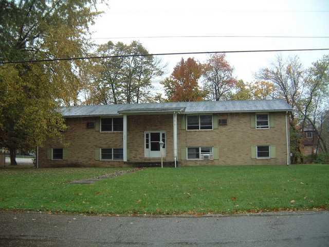 528 SW Hinderer Ave in Massillon, OH - Building Photo - Building Photo