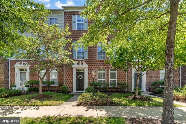 2104 Abbottsbury Way