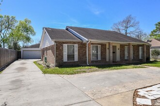 11627 Bandlon Dr in Houston, TX - Building Photo - Building Photo