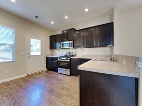 321 Iveson Rd in Summerville, SC - Building Photo - Building Photo