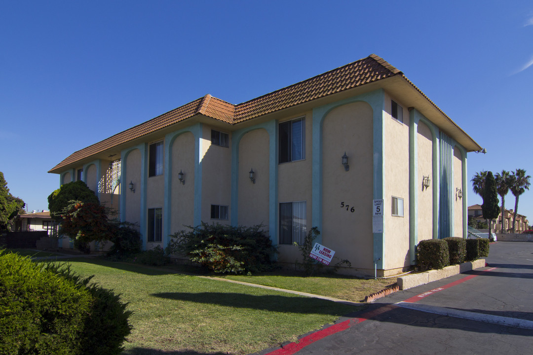 576 Flower St in Chula Vista, CA - Building Photo