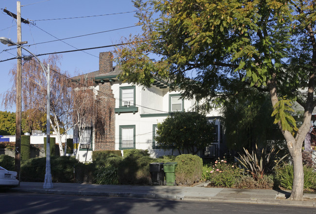 1565 Franklin St in Santa Clara, CA - Foto de edificio - Building Photo