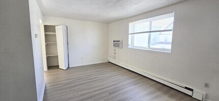 APTS in Everett, Malden, Chelsea & Boston in Everett, MA - Building Photo - Building Photo