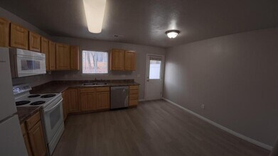 949 E 1150 S in Clearfield, UT - Building Photo - Building Photo