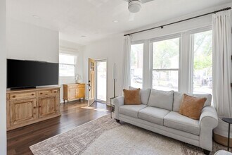 3009 Poppleton Ave in Omaha, NE - Building Photo - Building Photo