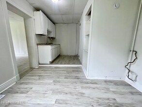 4116 W Broadway-Unit -2 in Louisville, KY - Building Photo - Building Photo