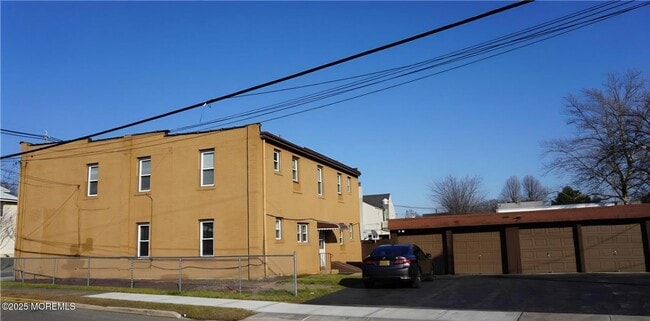 property at 658 King Georges Rd