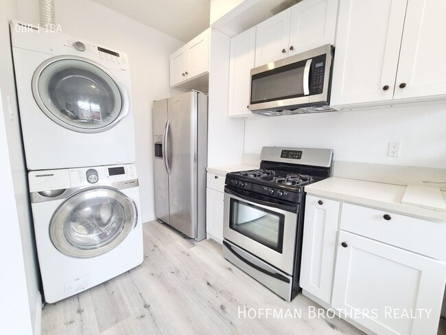 2362 W Washington Blvd, Unit 201 in Los Angeles, CA - Foto de edificio - Building Photo