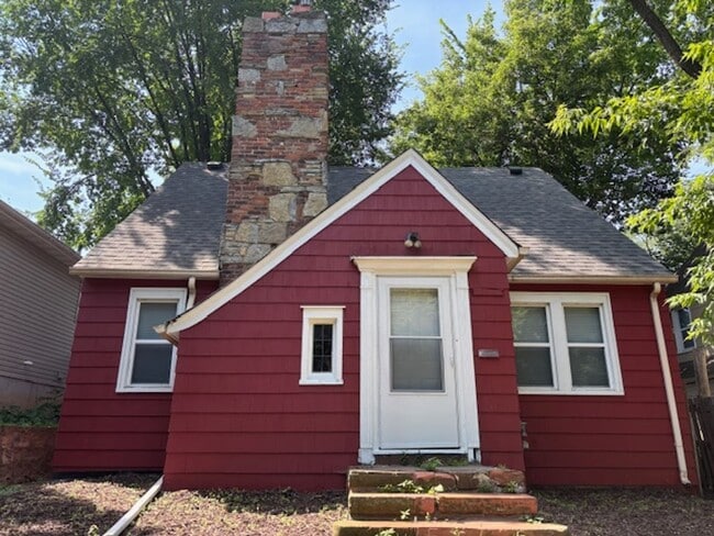 property at 1130 6th St E