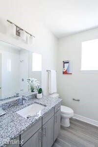 1202 W Whitestone Blvd photo'