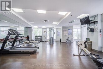 245-LP245 Davisville Ave in Toronto, ON - Building Photo - Building Photo