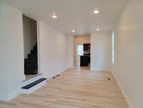 113 E Chestnut St in Ephrata, PA - Building Photo - Building Photo