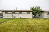 9310-93108 108 Ave in Grande Prairie, AB - Building Photo - Building Photo