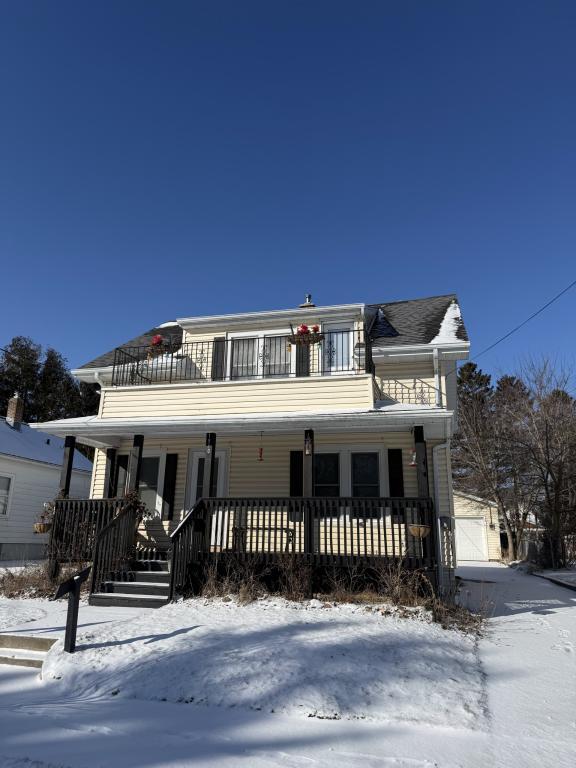 property at 1910 Lincoln St