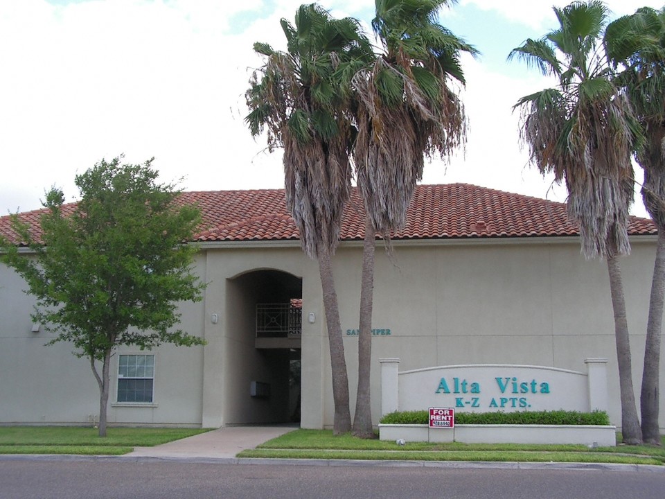 Alta Vista Apartments in McAllen, TX - Foto de edificio