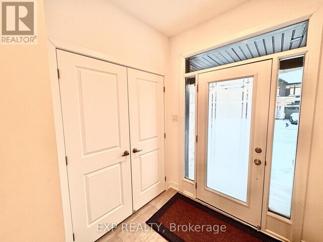 261 Finsbury Ave in Ottawa, ON - Building Photo - Building Photo