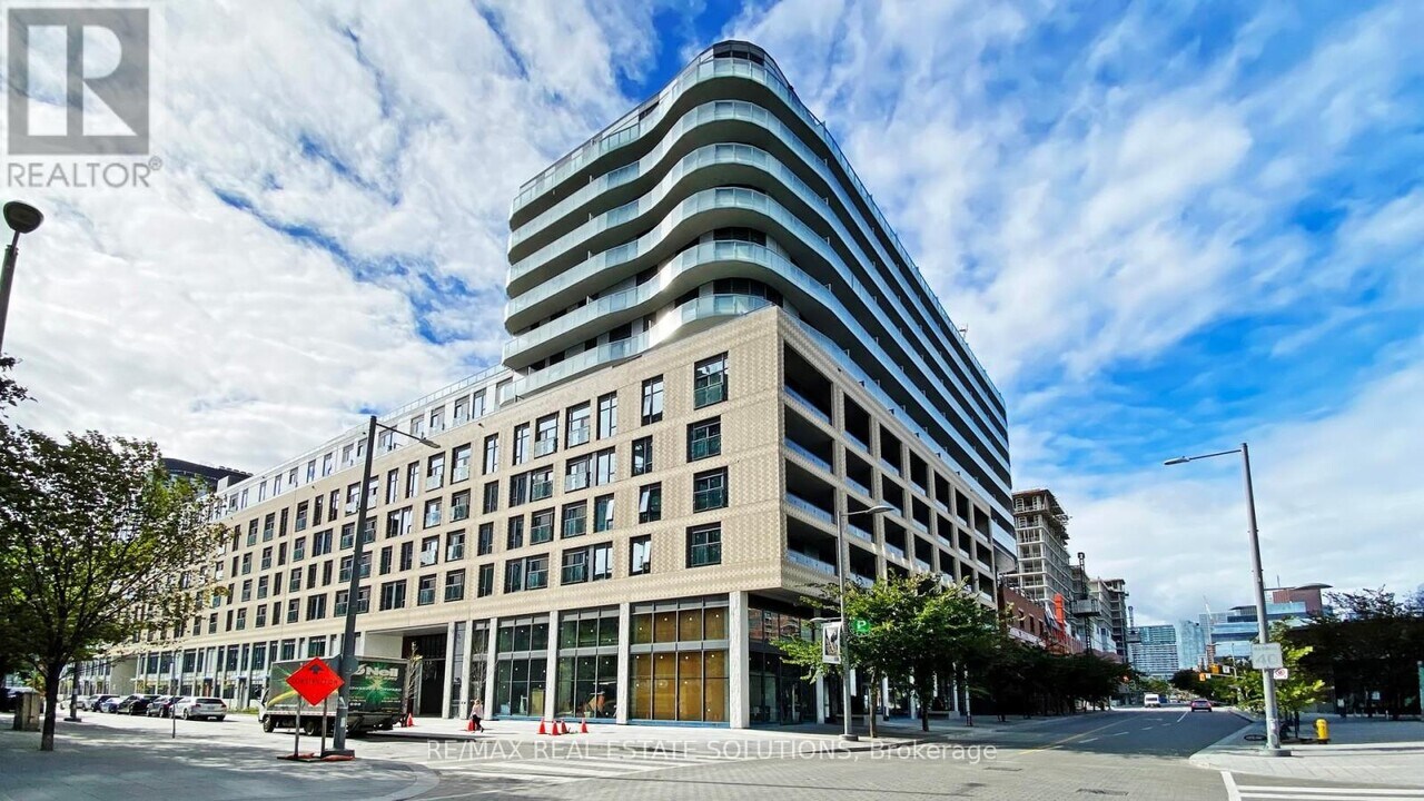 425 Front St E in Toronto, ON - Building Photo