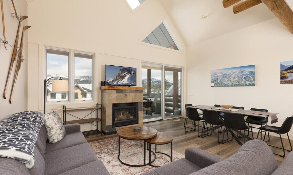 c1 Saddle Ridge Rd in Big Sky, MT - Foto de edificio