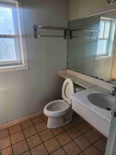 316 S Pioneer Way, Unit 220 in Moses Lake, WA - Building Photo - Building Photo