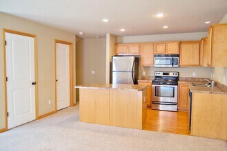 2829 W Hillshire Dr in Fayetteville, AR - Building Photo - Building Photo