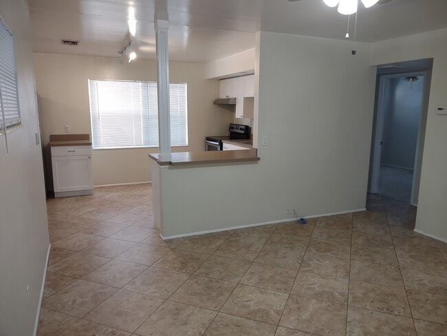 4121 Iris St N in St. Petersburg, FL - Building Photo - Building Photo