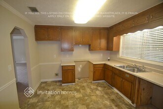 2290 Castle Royale Dr in Lawrenceville, GA - Building Photo - Building Photo