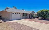 11449 N Coggins Dr in Sun City, AZ - Building Photo - Building Photo