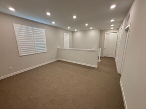 27272 W Red Willow Ct in Valencia, CA - Foto de edificio - Building Photo