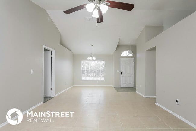 246 Cobblestone Dr in Spring Hill, FL - Building Photo - Building Photo