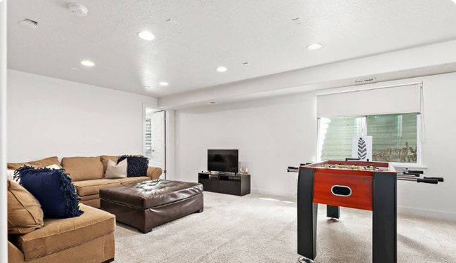 9721 Fira Ln in South Jordan, UT - Foto de edificio - Building Photo