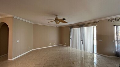 6529 Lake Pembroke Pl in Orlando, FL - Building Photo - Building Photo