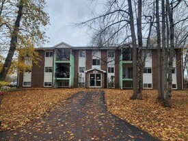 157 Prince St in Pictou, NS - Building Photo