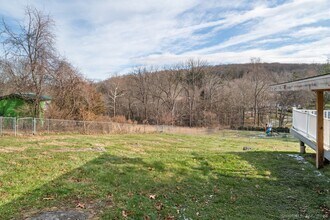 120 Obtuse Hill Rd in Brookfield, CT - Building Photo - Building Photo