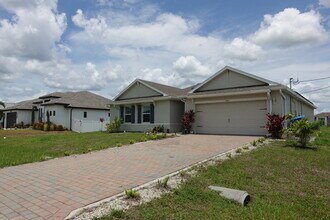 3307 NW 1st St in Cape Coral, FL - Building Photo - Building Photo