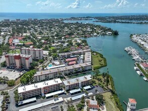220 Santa Maria St, Unit 240 in Venice, FL - Building Photo - Building Photo