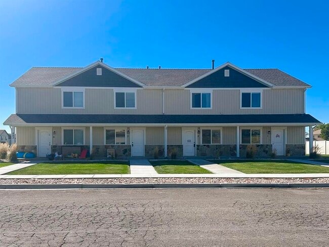 property at 483 N 2650 W