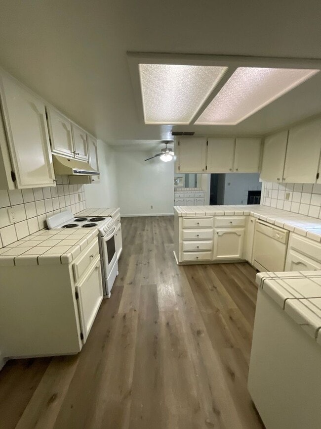 property at 4162 W Palo Alto Ave