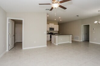 15306 Miller Creek Dr in Sun City Center, FL - Building Photo - Building Photo
